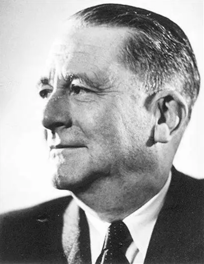 "例外状态"(state of exception)这一政治哲学概念在卡尔·施米特