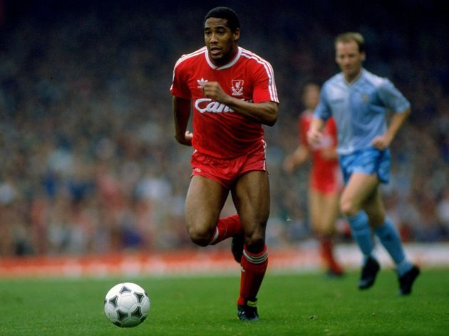 6. 约翰-巴恩斯67主要成就:英甲冠军2次,英乙冠军,足总杯.