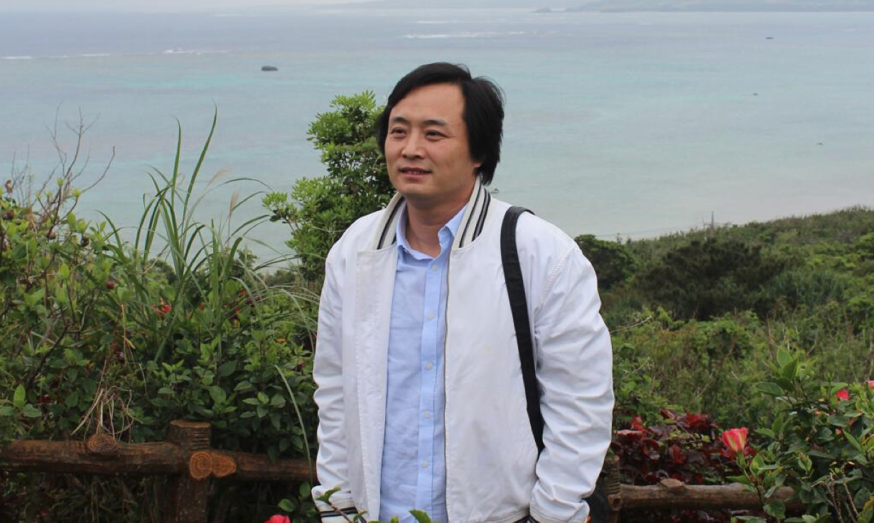 叶匡政:著名诗人,作家,文化批评家,著有诗集《城市书》《小说馆》