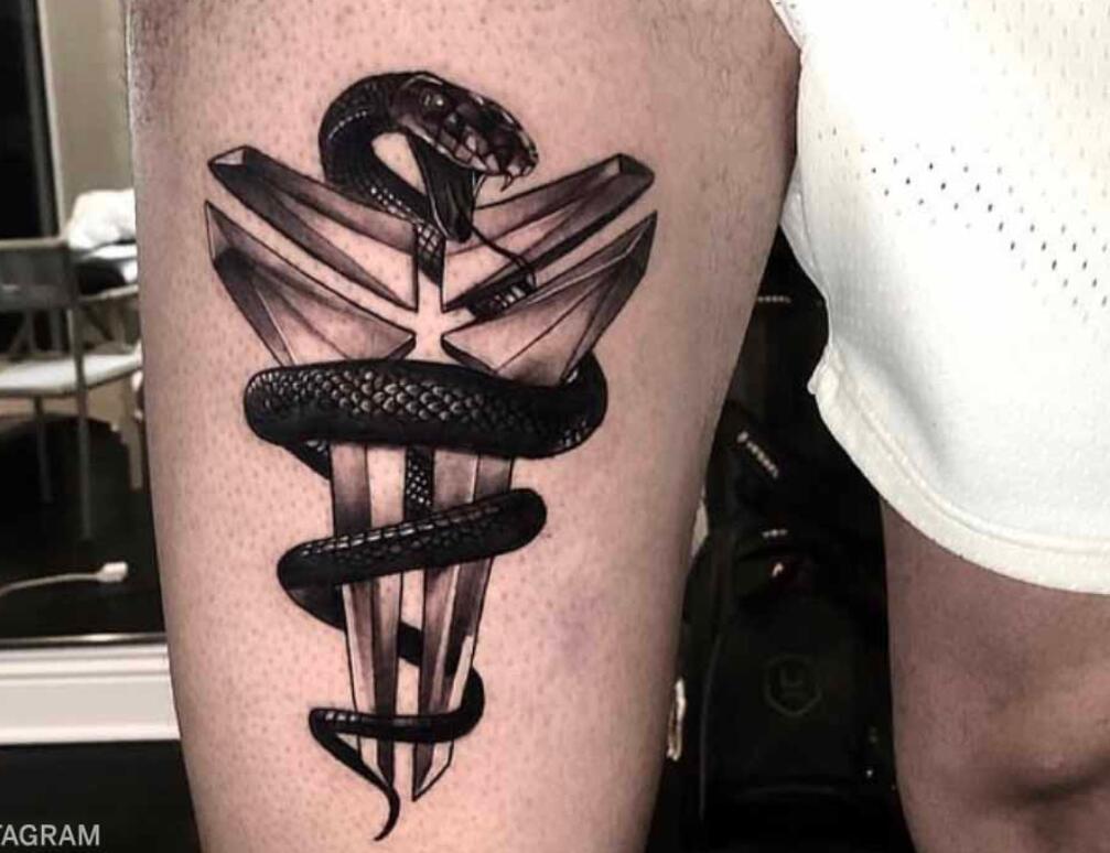 戴维斯晒出致敬科比的纹身图案