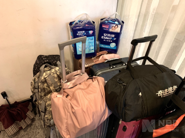 成都三医院援鄂团队出征现场：5岁儿子大喊“妈妈加油”休闲区蓝鸢梦想 - Www.slyday.coM