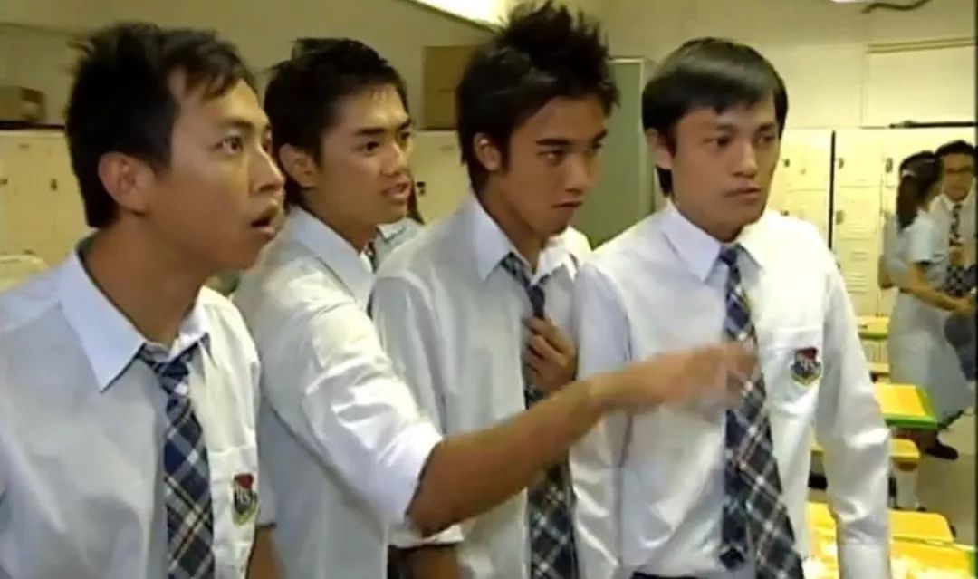 在2006年,他在《法证先锋》第一部和第二部中,饰演蒙嘉慧的弟弟梁小刚