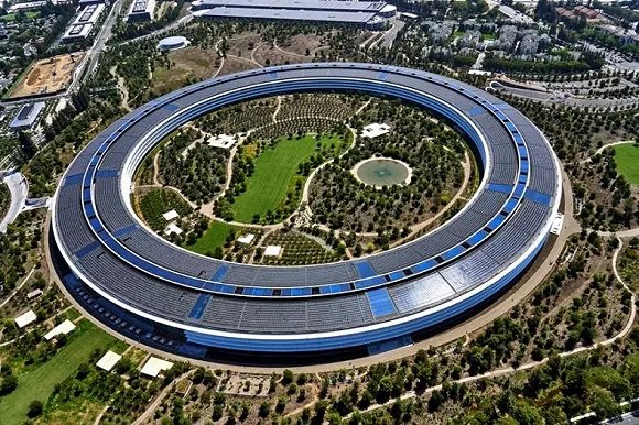 （Apple Park）