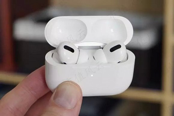 （苹果的可穿戴设备之一AirPods Pro）