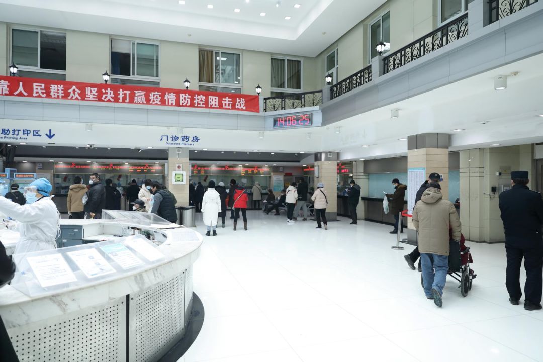 關(guān)于北大婦兒醫(yī)院科室排名黃牛隨時幫患者掛號的信息
