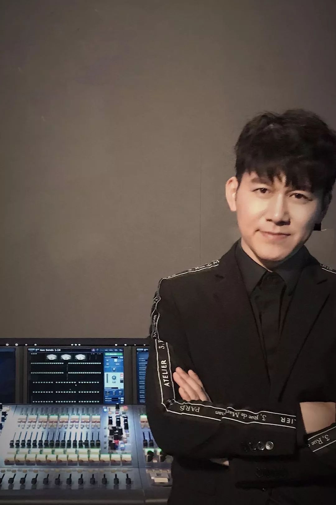 音乐人高进携七岁女儿唱红我们不怕