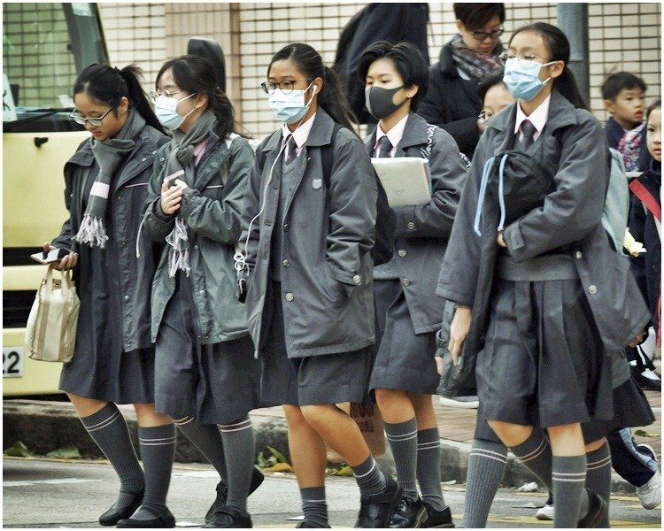 香港特区政府发学生津贴每人3500 补贴家长购买电子设备等|新冠肺炎_