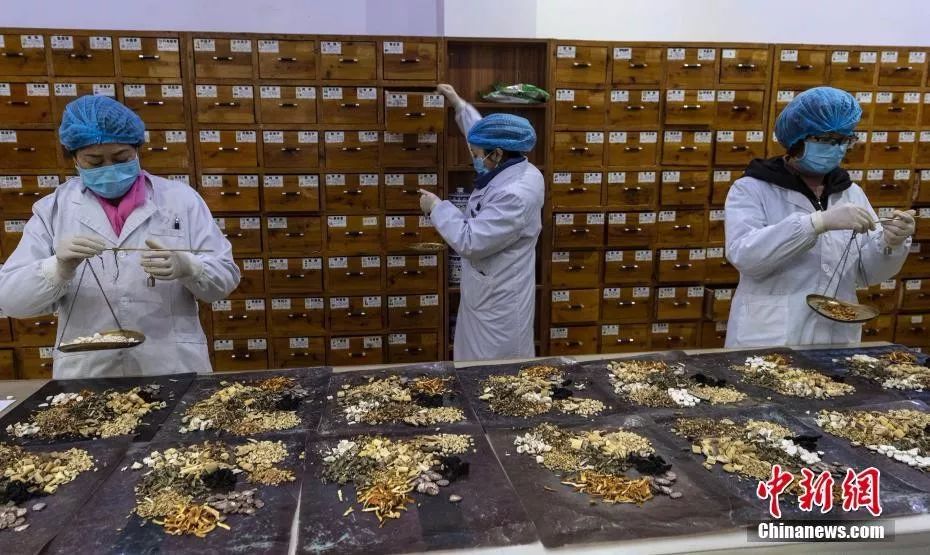 原料图:湖北省秭归县中医医院成立中医药疫情防控专班 郑家裕 摄