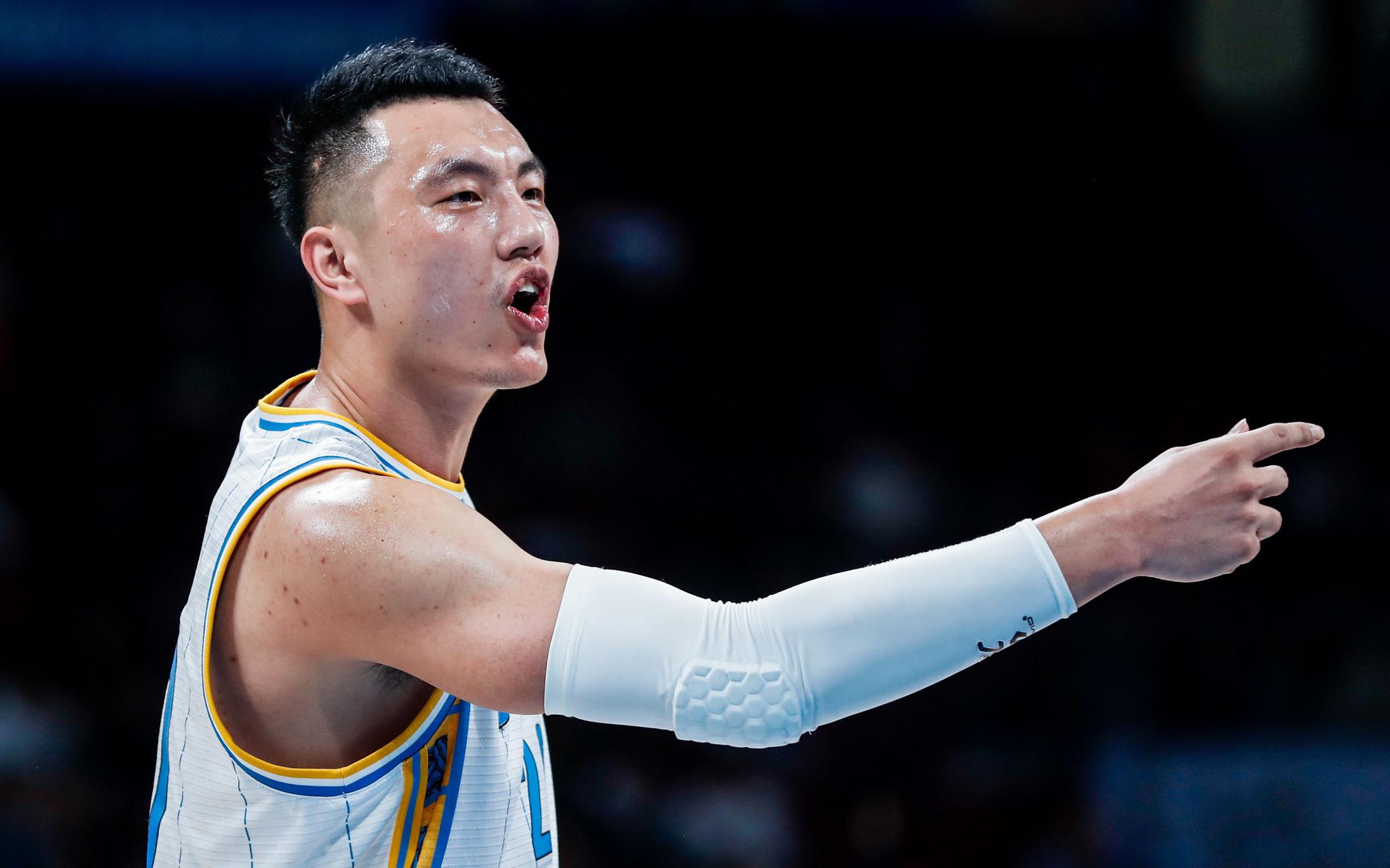 首钢继续个人训练模式翟晓川透露厨艺大增