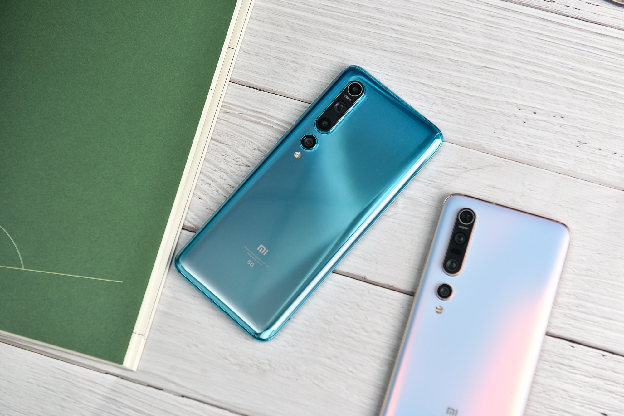 还原玻璃的温润质感 小米10冰海蓝图赏