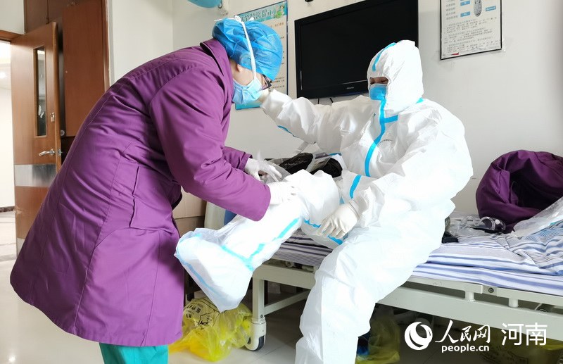 感染防控工作者:武汉前线医护人员的"保护神"