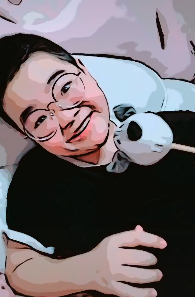 谢飞机罕见晒近照表情包男孩长大了