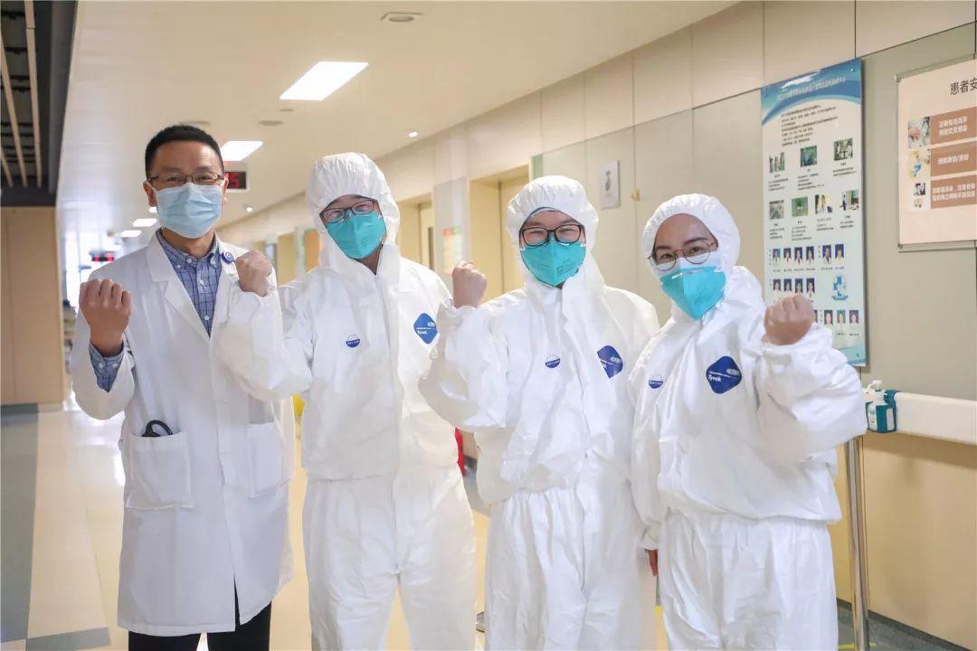 疫情》王洁浙大四院加油工作上岗准备拜年▼《大年三十的省疾控》赵宏