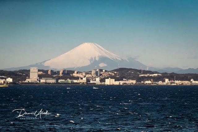 亚伯在“钻石公主”号上拍下的富士山