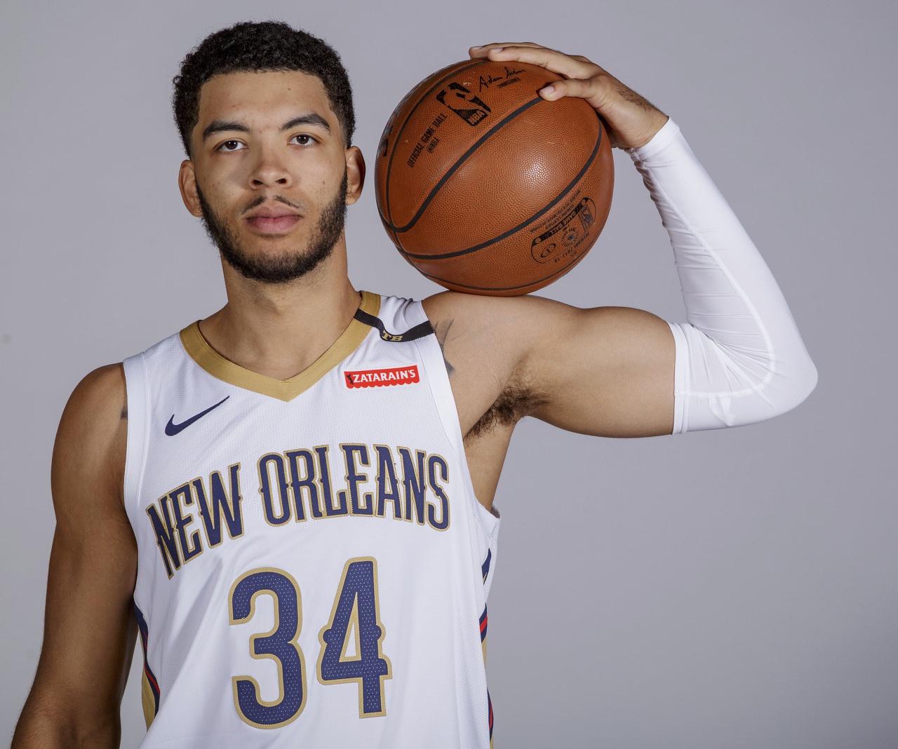 官方:肯里奇-威廉姆斯背伤治疗效果良好 一周后接受复查