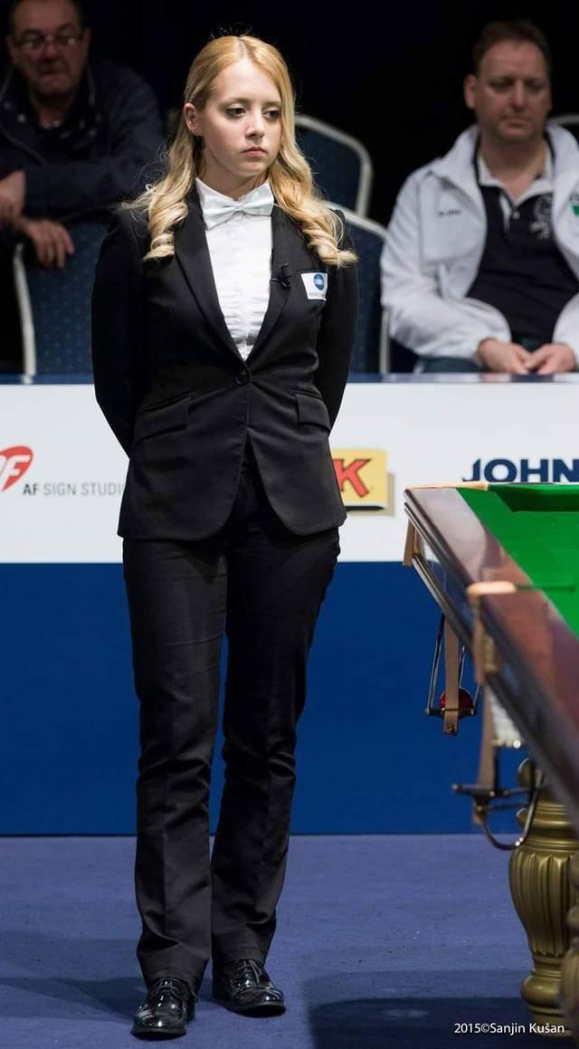 美女裁判波日洛娃:发生状况就笑一笑