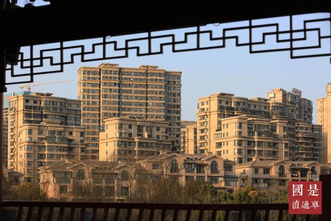 2月22日，江苏省淮安市里运河中洲岛房地产建筑。中新社发 周长国 摄