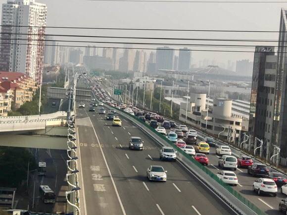 上海：市内交通流量已达往常八九成