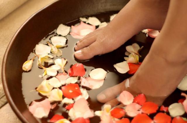 冬转春,温肾养肝并重:泡脚刺激足底反射区,身体也暖了