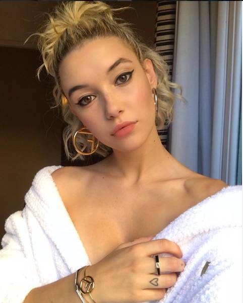 今日图集:今日杜兰特点赞的超模sarah snyder
