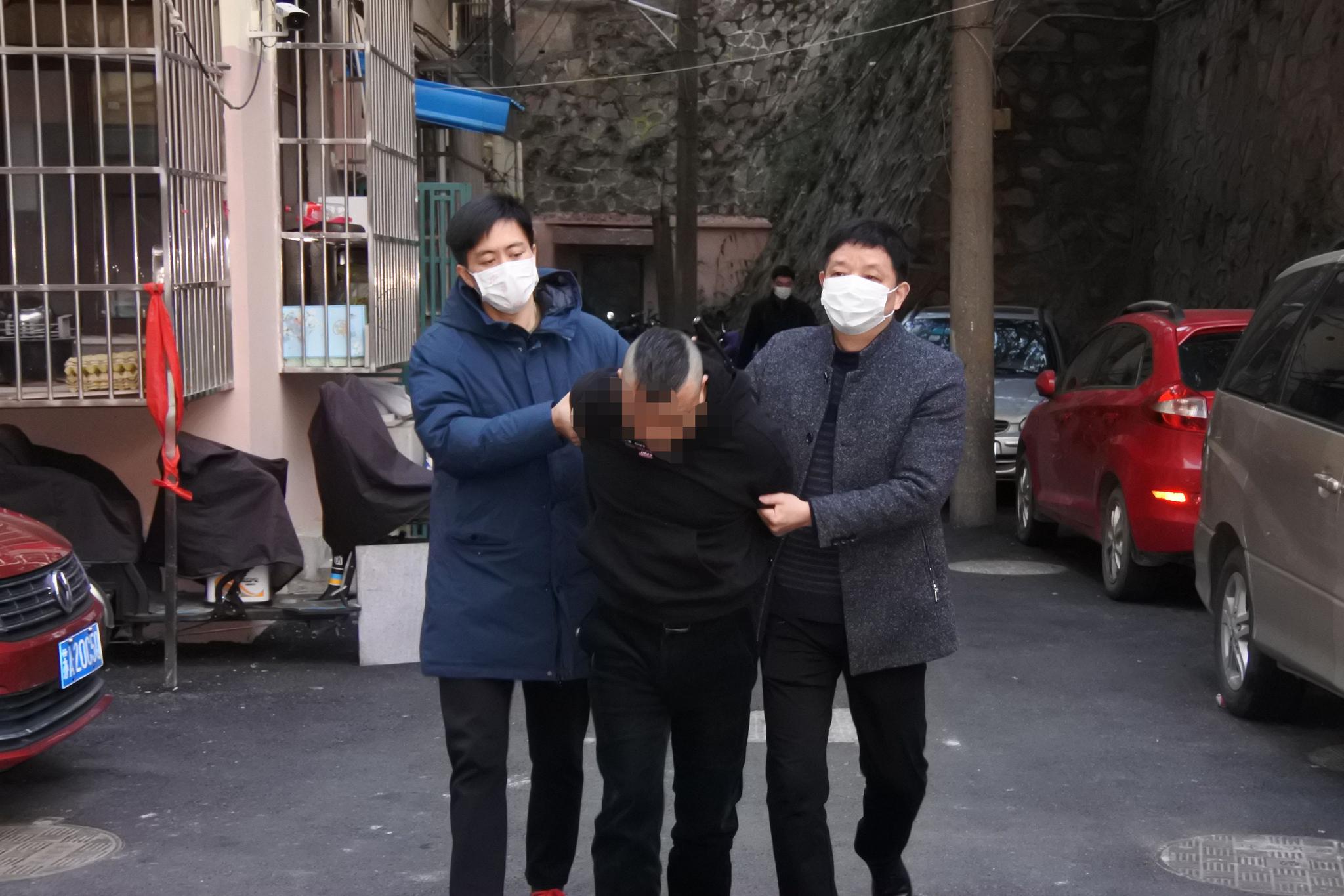 嫌犯被抓获。来源：南京警方