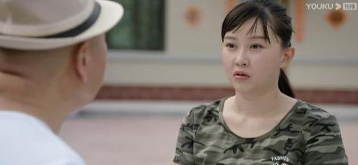 她在乡爱演刘英显土气加盟刘老根3光彩照人本人更美