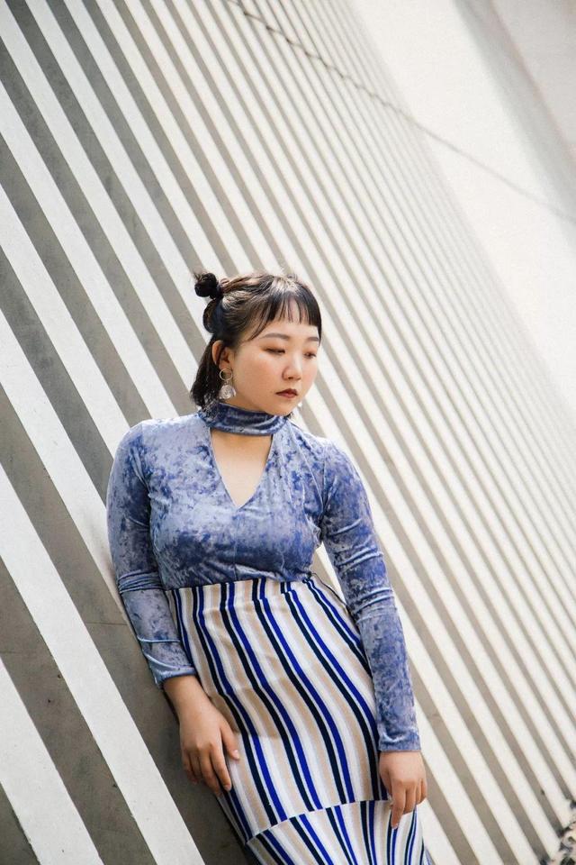 胖女孩们在穿搭上的选择虽然不多,但却可以借助连衣裙这一单品自信