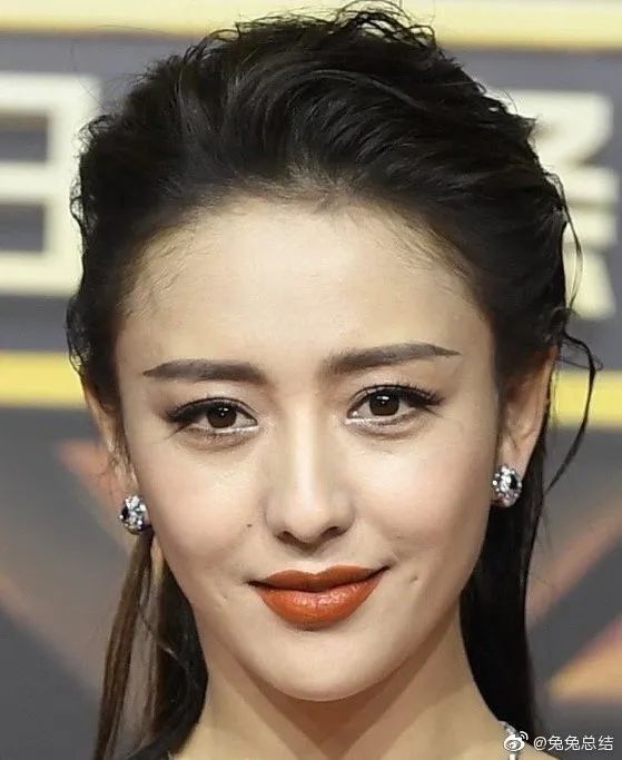 佟丽娅被骂"装年轻"路人缘暴跌,昔日的生图女王到底怎么了?