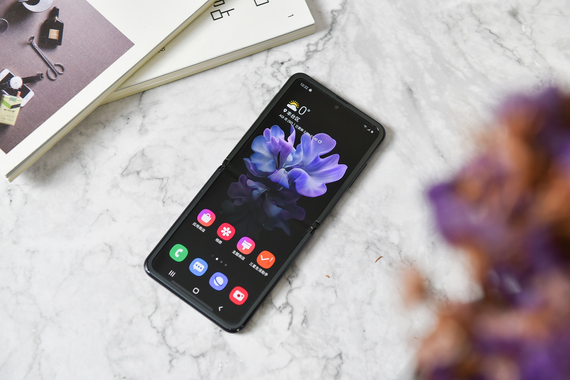 科技与商务的融合,三星galaxy z flip赛博格黑图赏