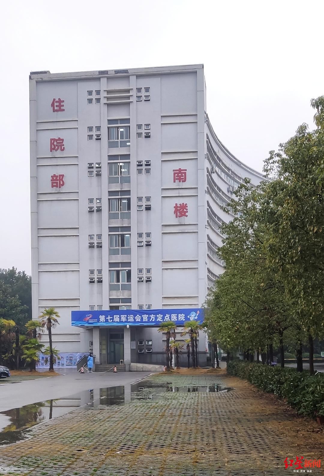 ↑金银潭医院南楼隔离病区