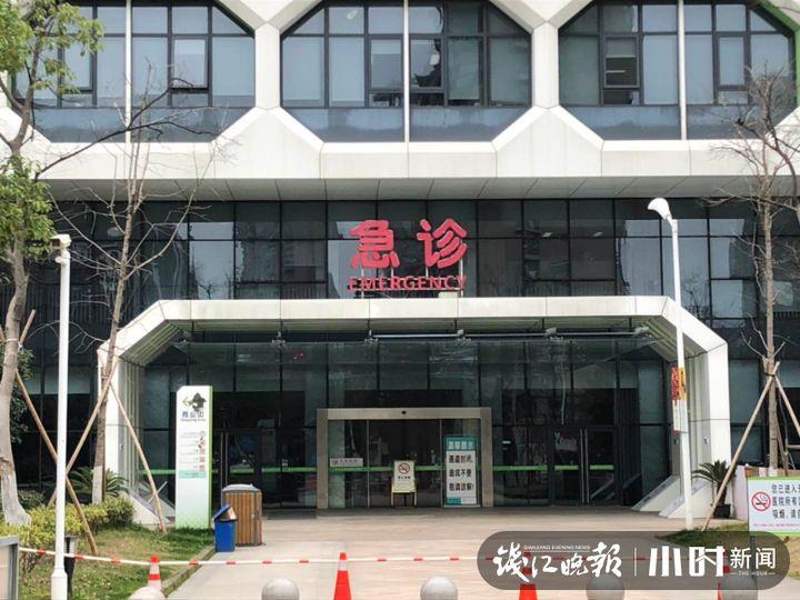 随后,小时新闻记者从浙江大学医学院附属儿童医院滨江院区急诊室了解