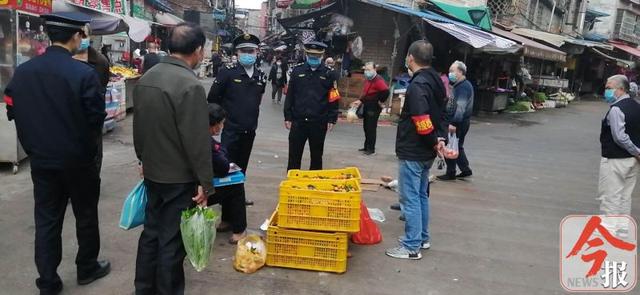 柳南城管出击！驱离市场周边“小群体”，防止给疫情防控“添乱”