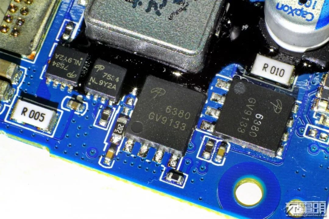 拆解报告：小米10000mAh移动电源 50W超级闪充版|移动电源|小米_新浪新闻