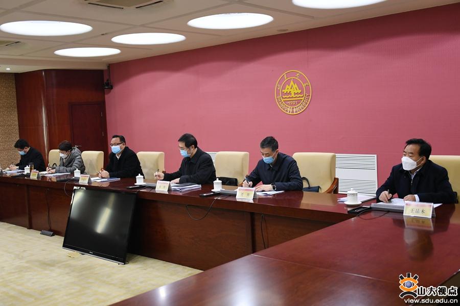 会上,山东大学常务副校长王琪珑和校党委副书记张永兵分别介绍了山东