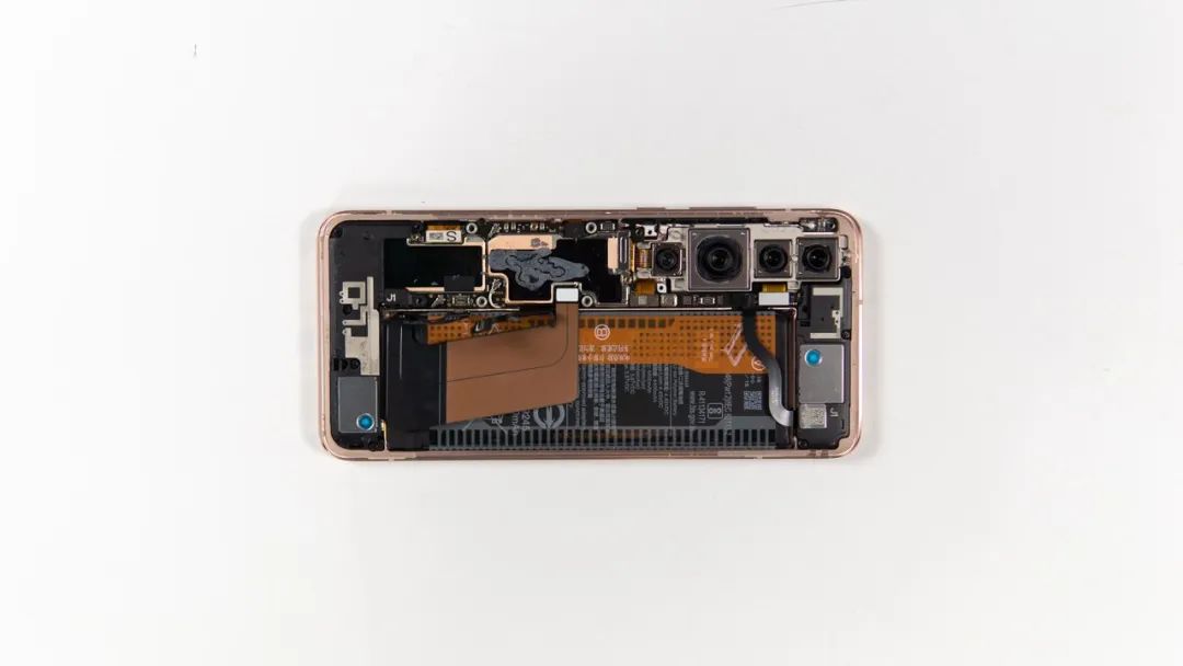 拆机去除盖板拆机保留盖板【散热与拆解】上图为小米10 pro的拆解实拍