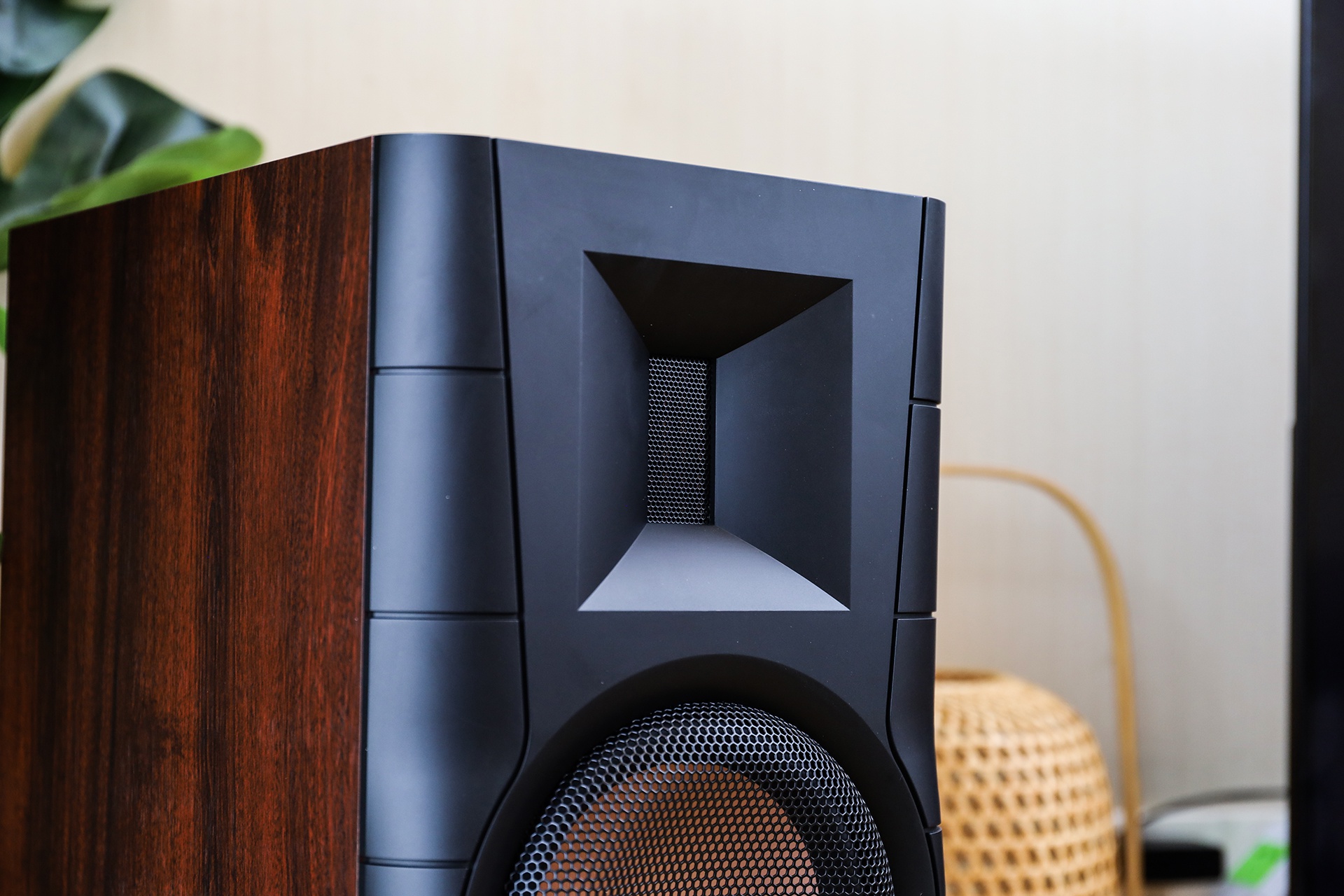 不规则声学障板 惠威d300有源hifi音响开箱