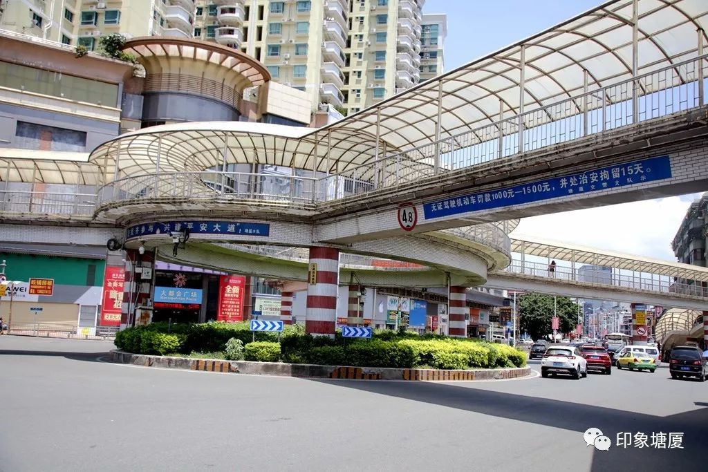 塘厦天桥,限高4.8米.塘厦大道中水电三局人行天桥,限高5米.