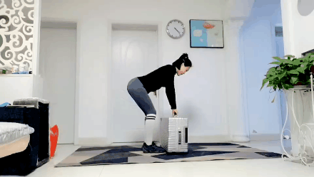 组次:12---15次x3---5组3,呼气向上,吸气向下重物不接触地面2,动作