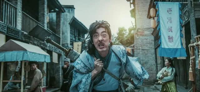 彭禺厶名气不是很大,但他确实拍红了不少电影,如《蜀山降魔传2》在网