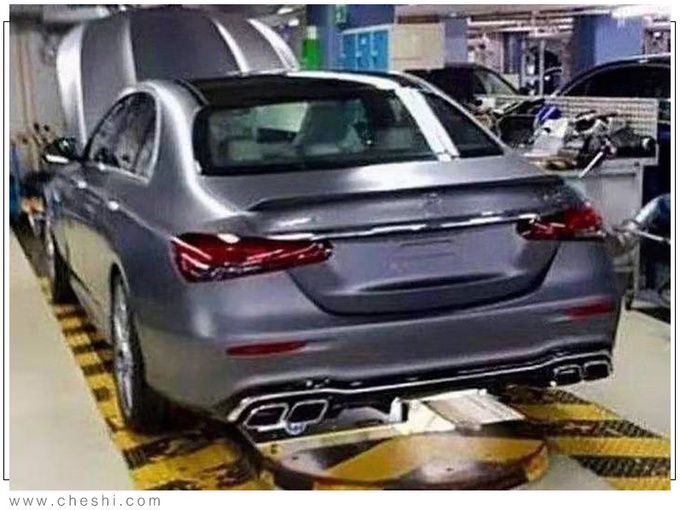 再等一个月！奔驰全新E级工厂实拍泄露，增新动力，比奥迪A6香？