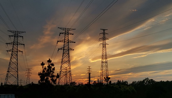 国家电网利润创六年新低,继续下调今年电网投