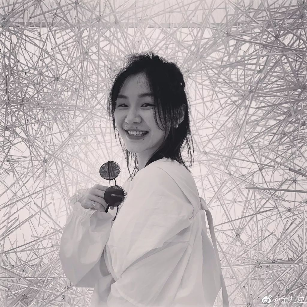 其实,金靖的性格也并不是天生的,而是深受父亲的影响.