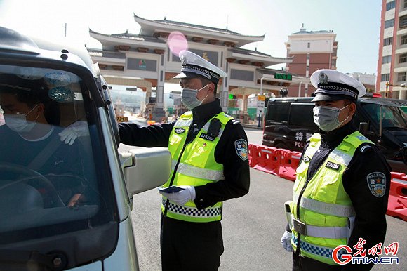 同心战疫逆行者疫线故事请战叮嘱坚守