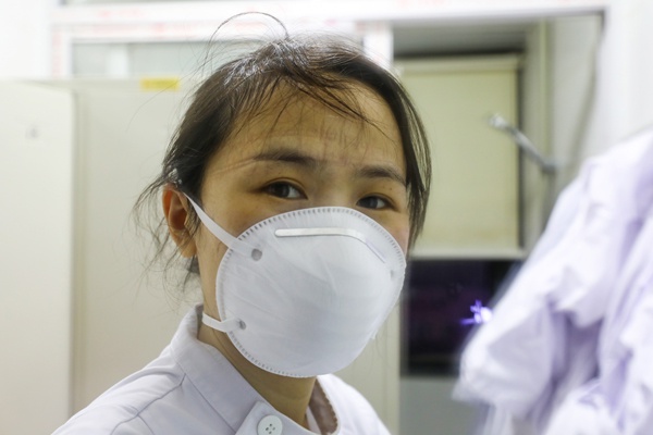 武汉抗疫故事|警察丈夫护士妻子:"疫情结束前就不见面了"