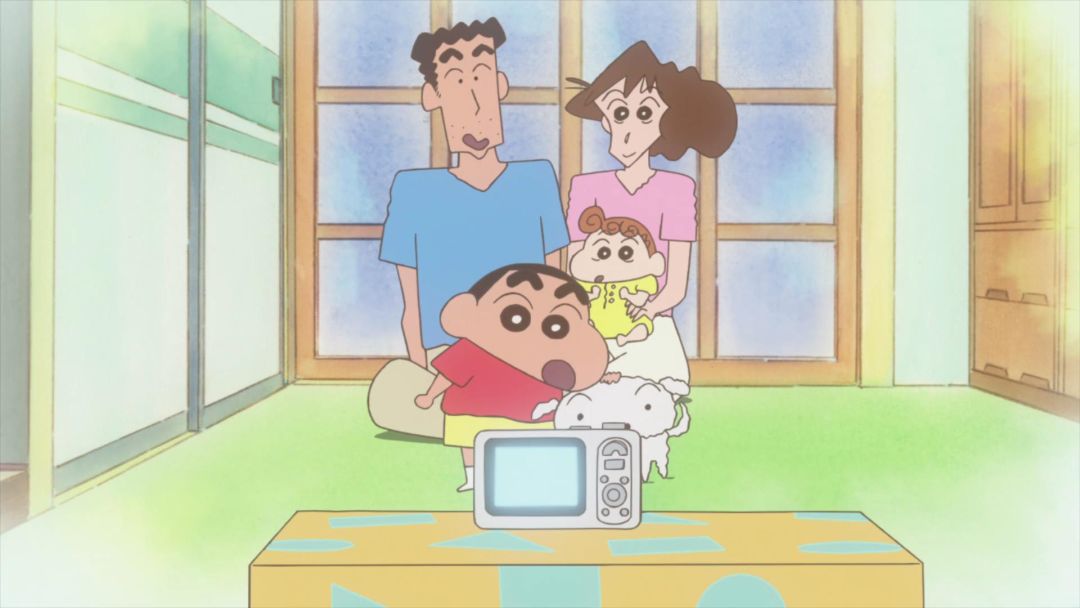 (从左到右)a.佐藤正男役津栗优屈底厚子b.