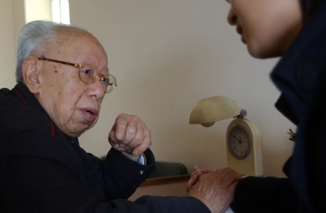 著名中医临床学家东莞市中医院名誉院长何炎燊逝世享年98岁