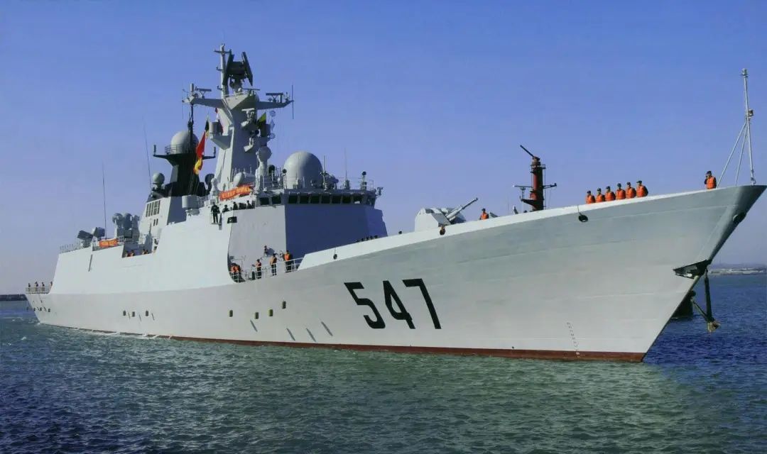 战忽局3月壁纸 054a临沂舰上线 海军 054a型 新浪新闻