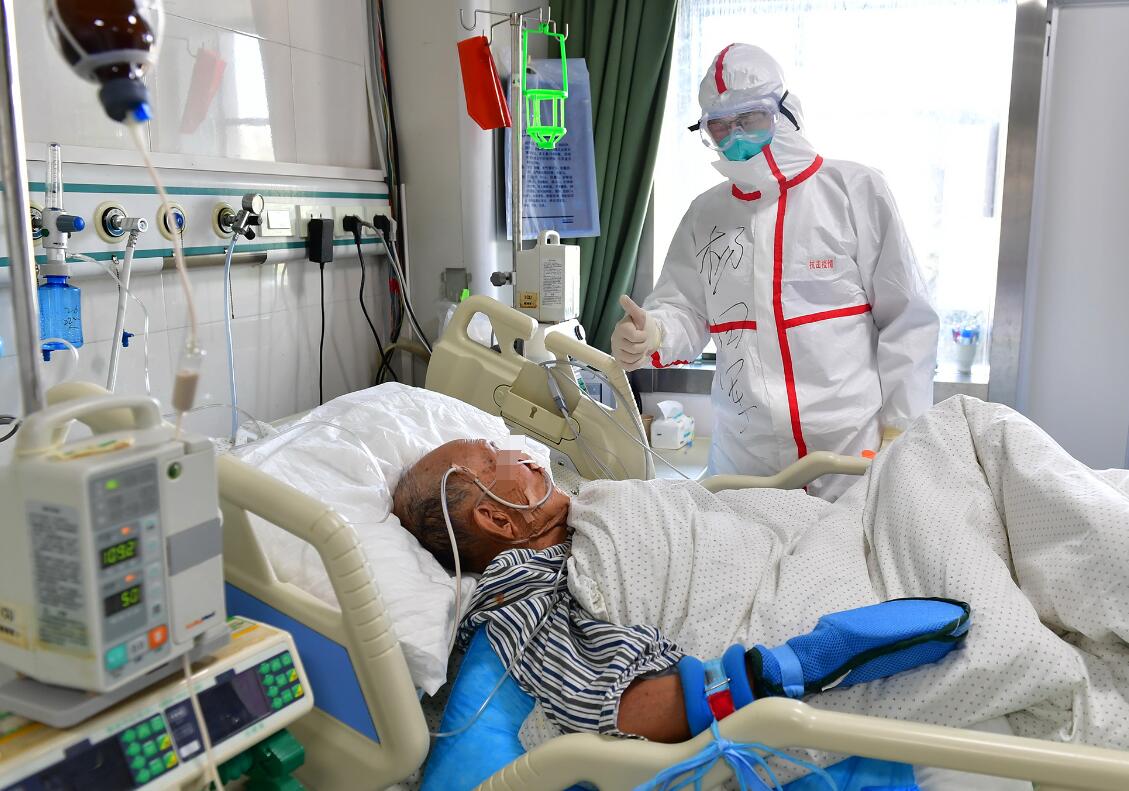 战疫一线安徽93岁最高龄新冠肺炎患者29日出院中国科大附一院新冠肺炎