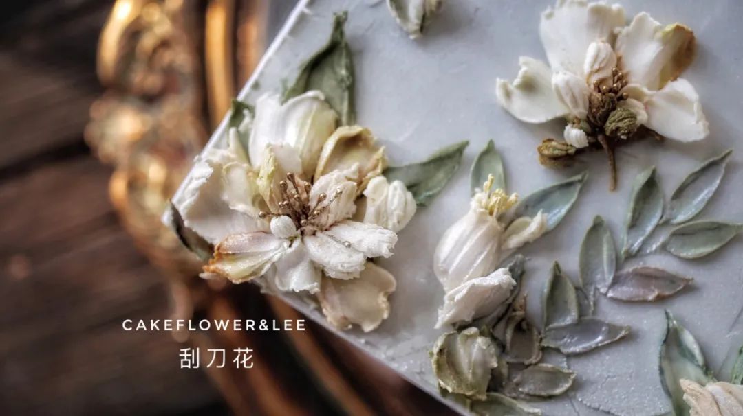 她3年耗费80万斤黄油一把刮刀抹出能吃的花美如莫奈