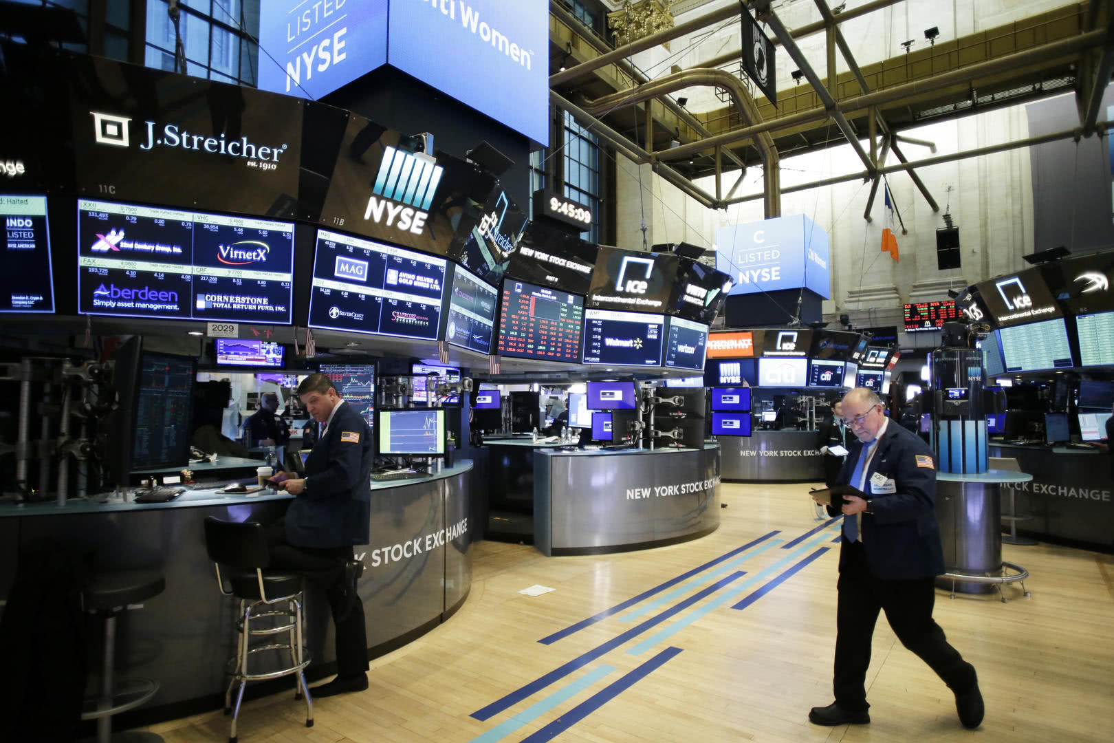 一起来看看，那些年美股历史上的熔断_手机新浪网